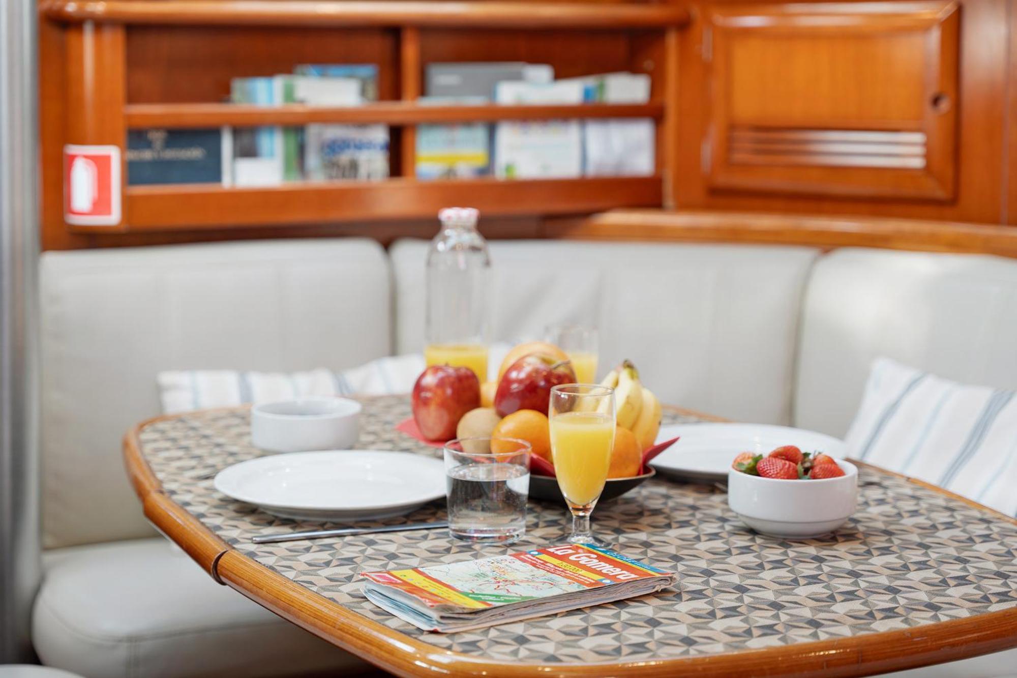 Pato Lucas Sail Boat Hotel San Sebastián de la Gomera Exterior foto